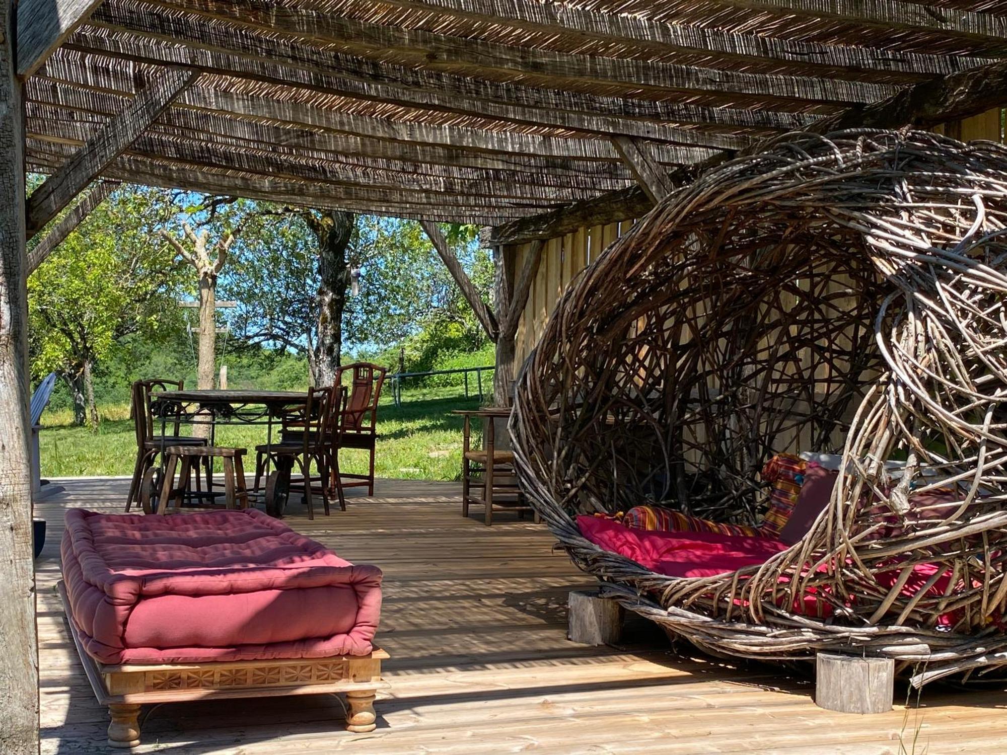 Couette-café Les Monts D'amara, Ressourcement, Nature, Sante *